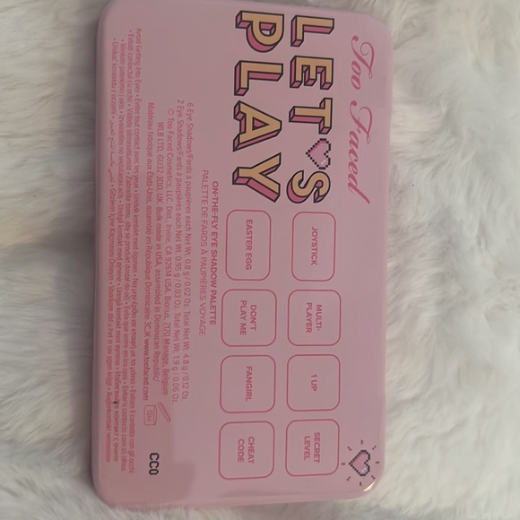 Too Faced Let’s Play Eyeshadow Pallet NWOT - Picture 4 of 4